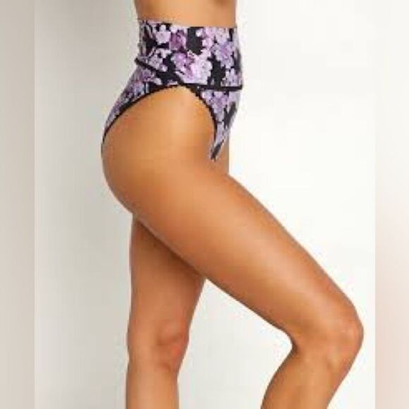 Beach Riot Highway Bikini Bottom in Spring Fairy Floral - Picture 3 of 7